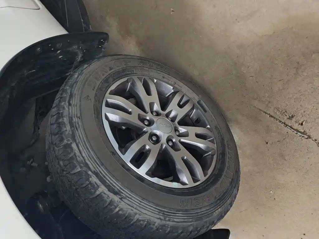 Ford Everest — миниатюра 23