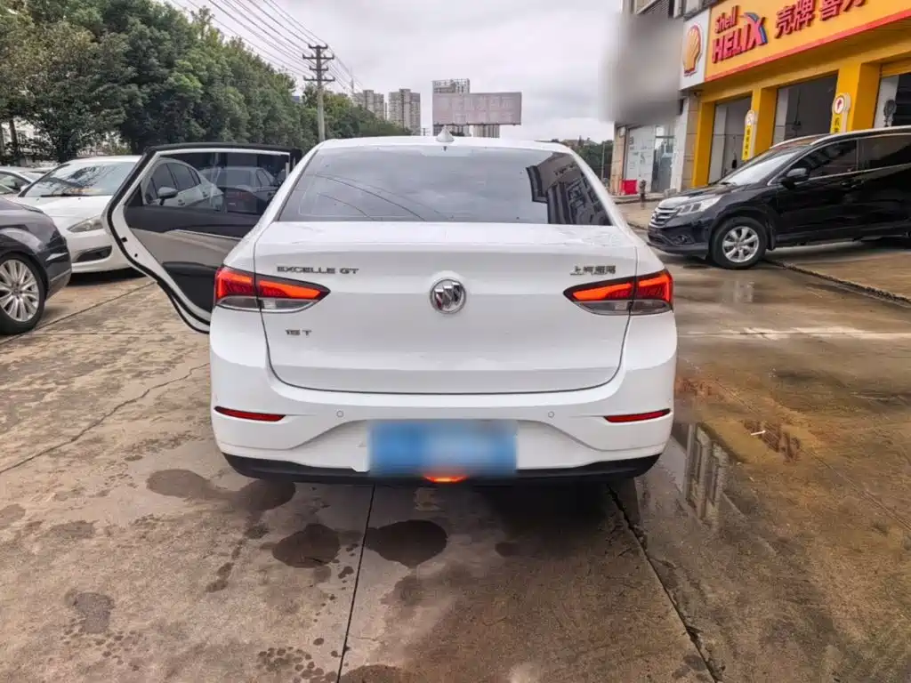 Buick Excelle — миниатюра 6