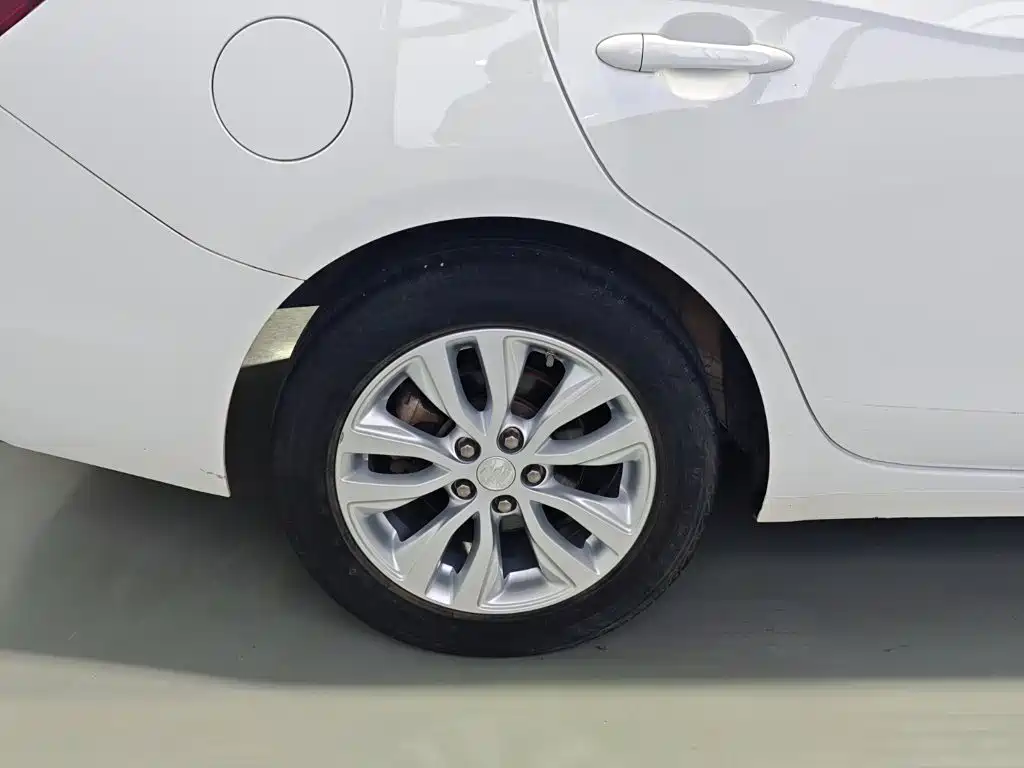 Buick Excelle — миниатюра 6