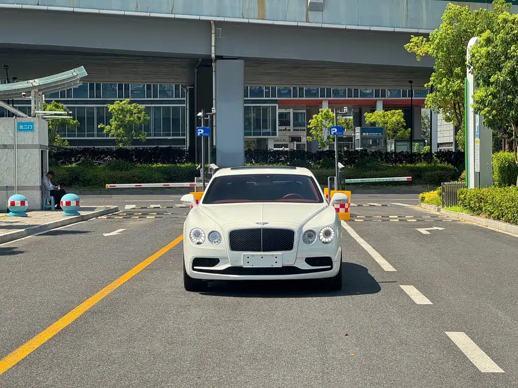 Bentley Flying Spur — миниатюра 2