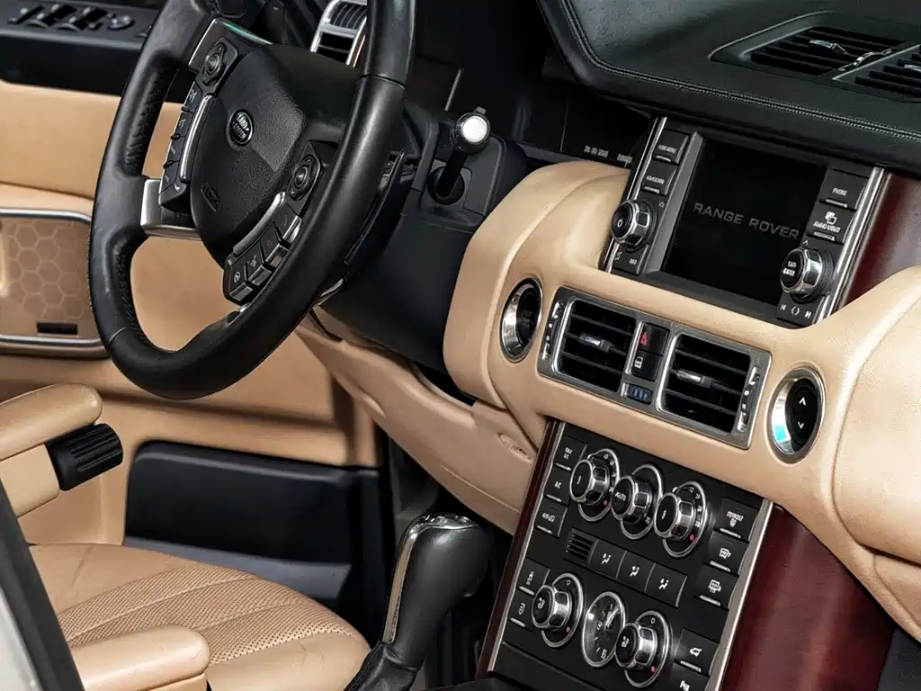 Land Rover Range Rover — миниатюра 9