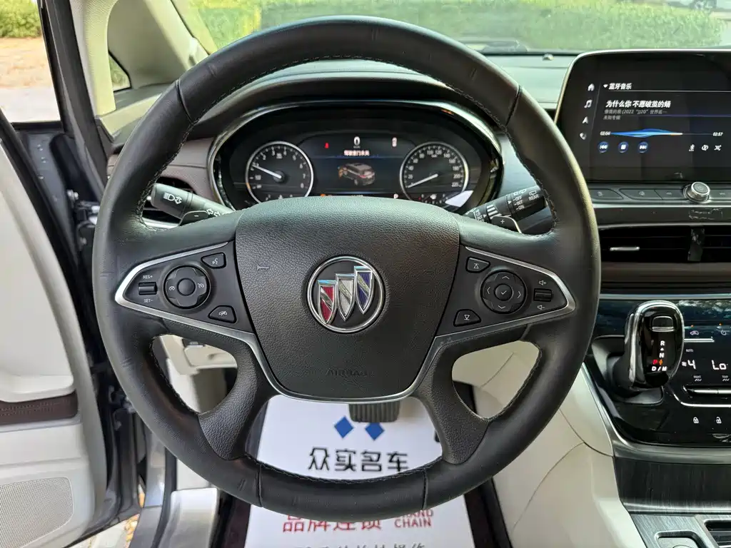 Buick GL8 — миниатюра 10