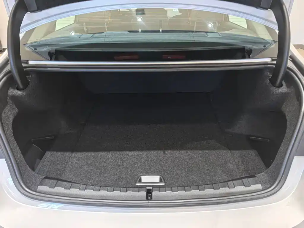 BMW i3 — миниатюра 8