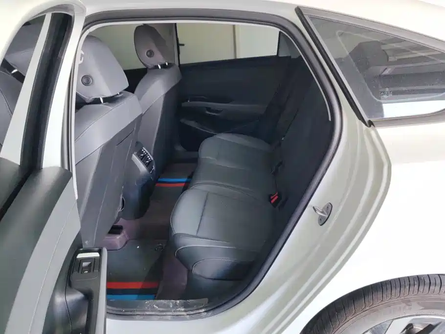 Volkswagen Lavida — миниатюра 11