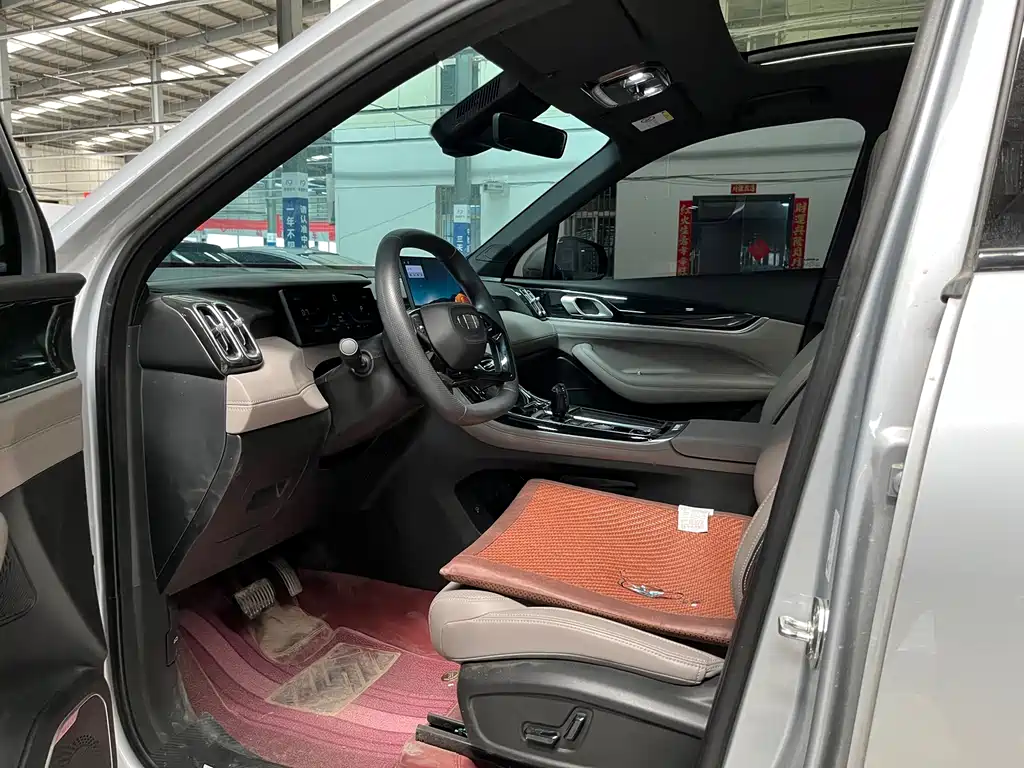 Geely Boyue L L 2025 1.5TD DCT