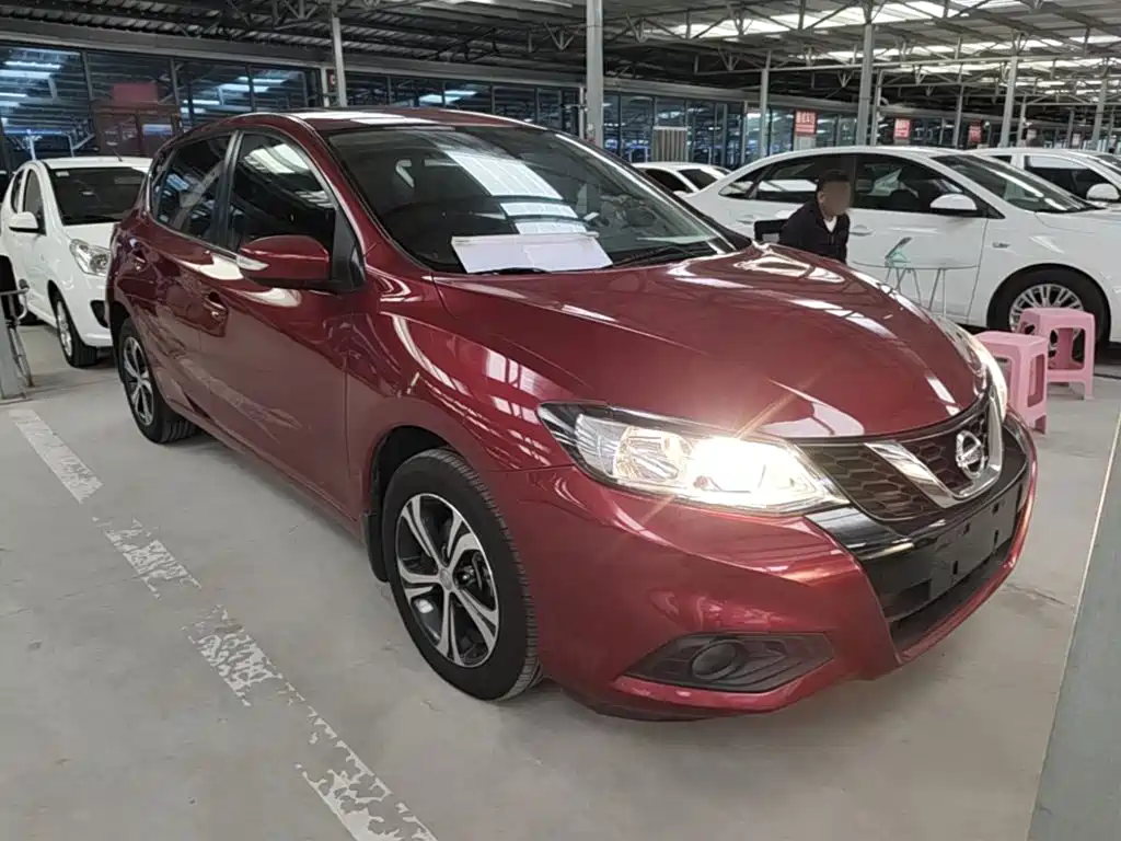 Nissan Tiida — миниатюра 4