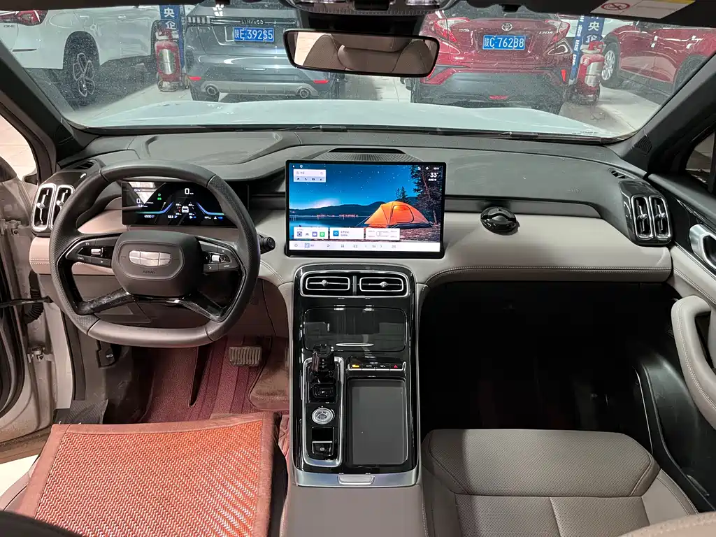 Geely Boyue L L 2025 1.5TD DCT