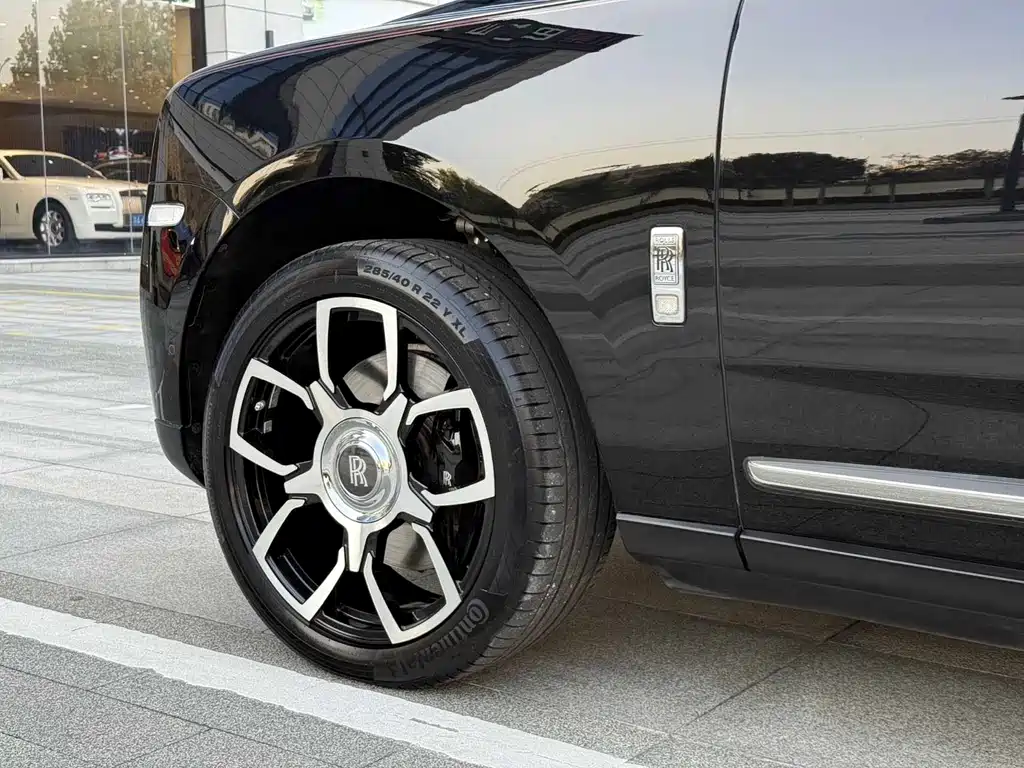 ROLLS-ROYCE CULLINAN
