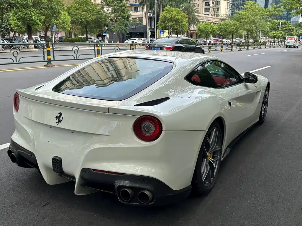 Ferrari F12berlinetta — миниатюра 3