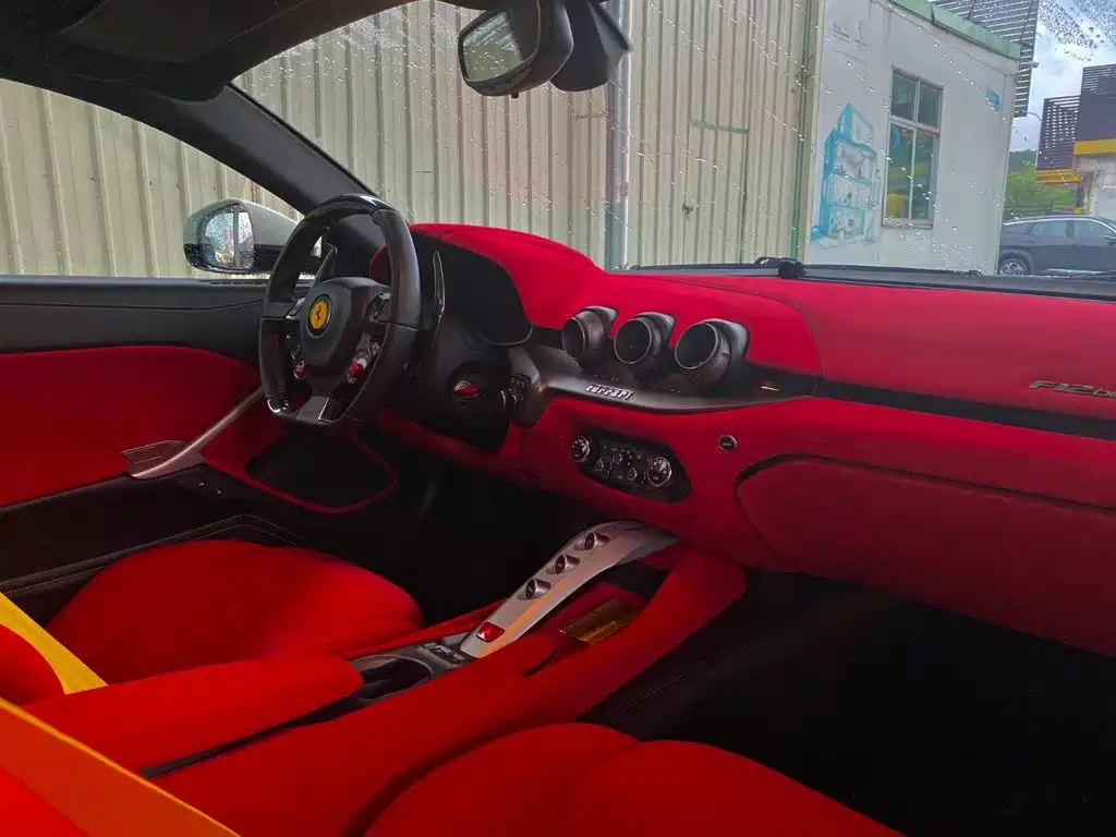 Ferrari F12berlinetta — миниатюра 7