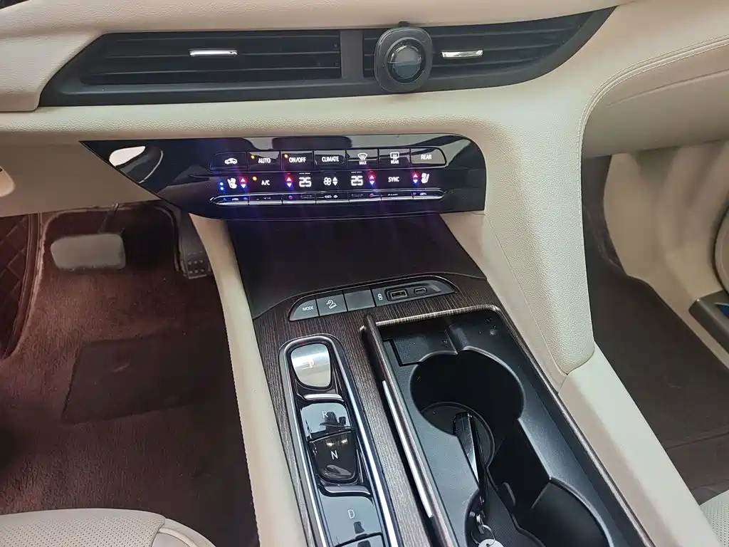 Buick Enclave — миниатюра 7