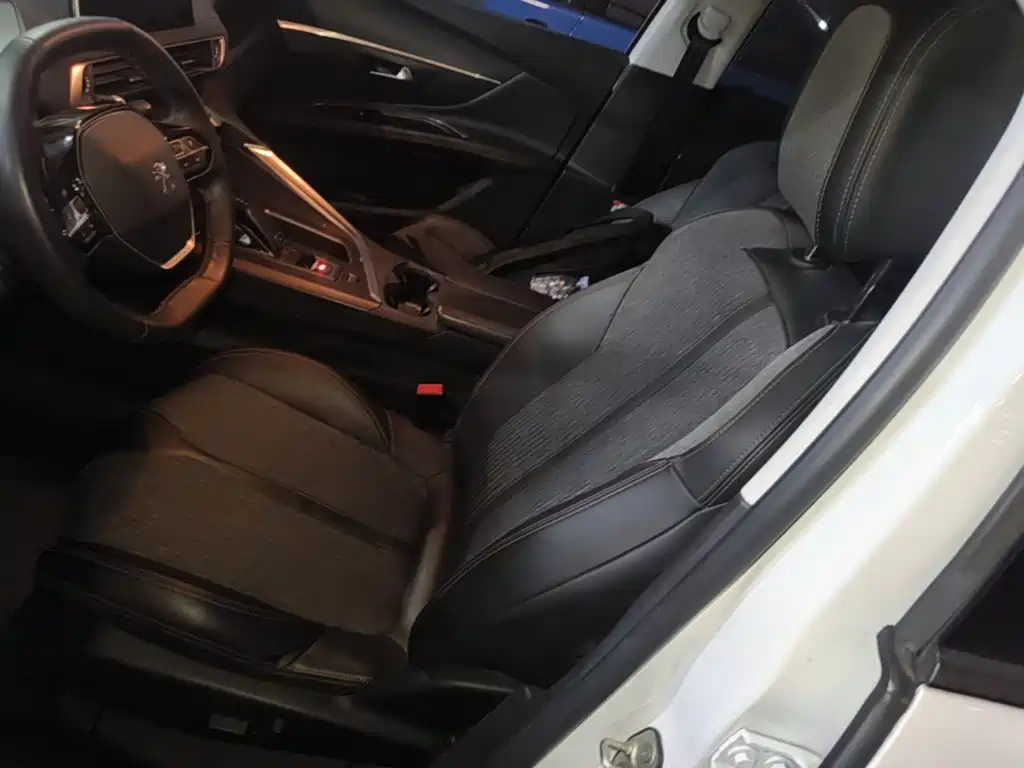 Peugeot 5008 — миниатюра 15