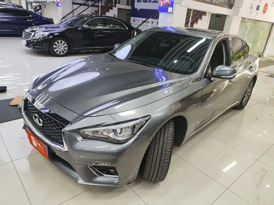 Купить Infiniti Q50L