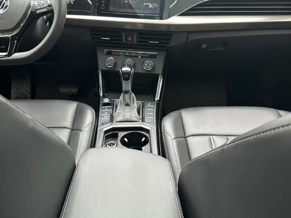 Volkswagen Passat — миниатюра 12