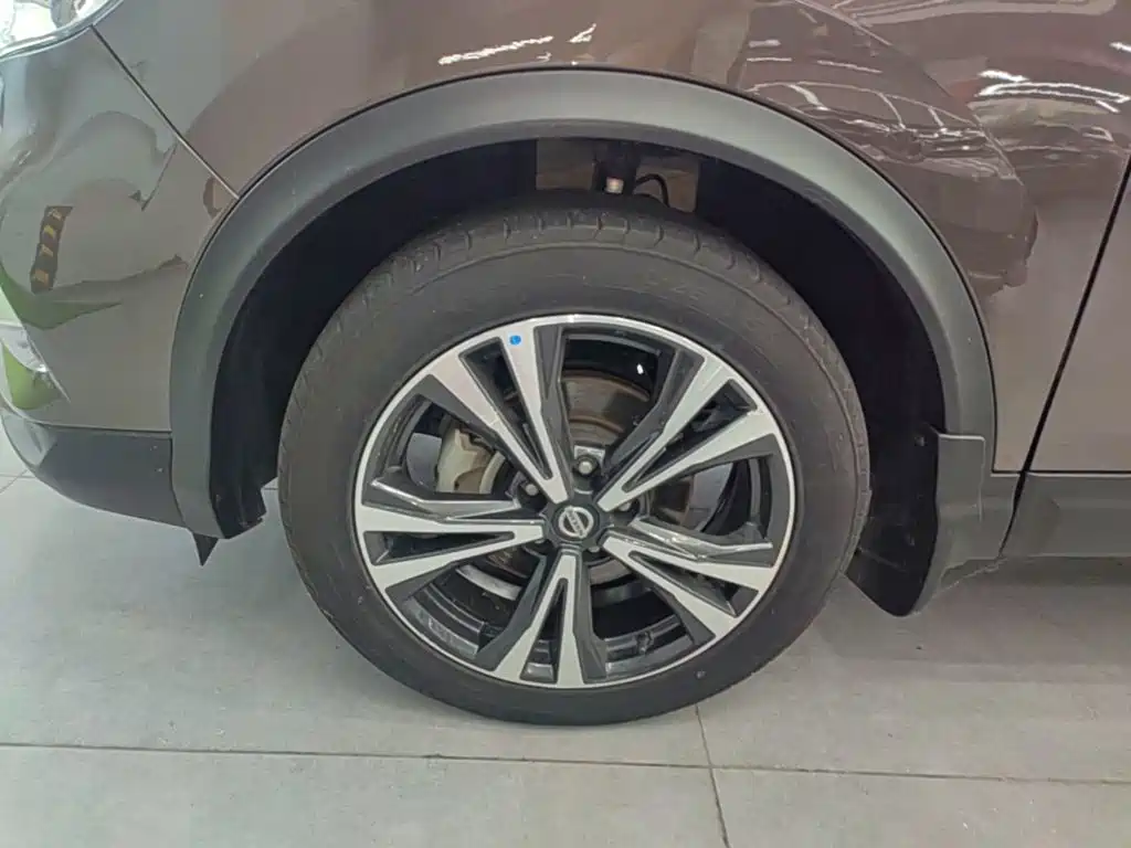 Nissan Qashqai — миниатюра 23