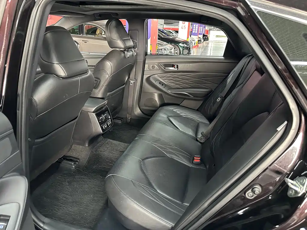 Toyota Avalon — миниатюра 9