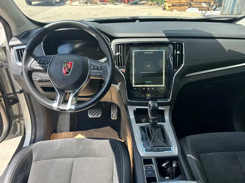 Roewe RX5 New Energy — миниатюра 11