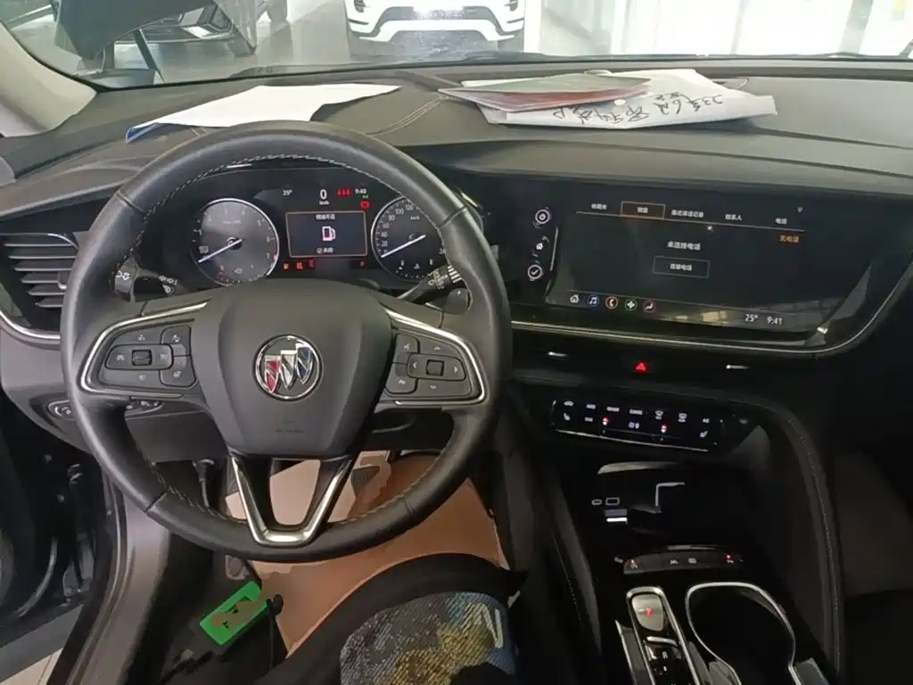 Buick Envision Plus — миниатюра 10