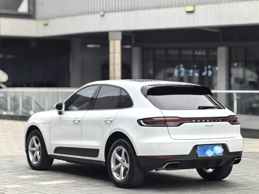 Porsche Macan — миниатюра 7