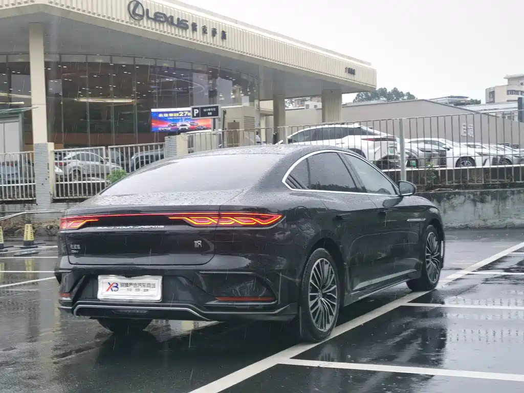 BYD Han — миниатюра 6