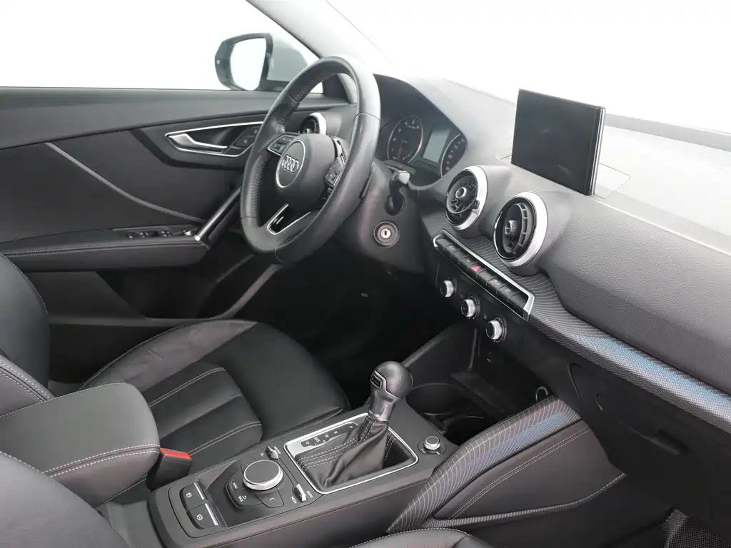Audi Q2L — миниатюра 15