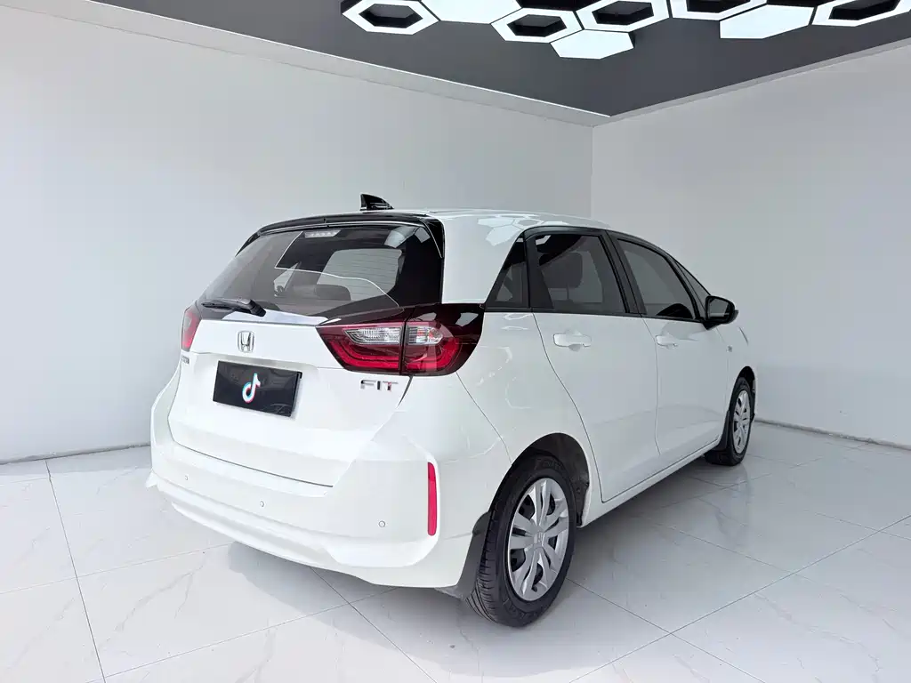 Honda Fit — миниатюра 7