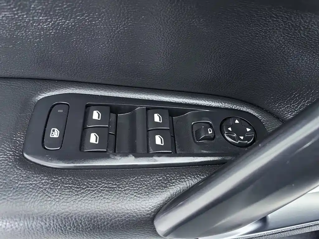 Peugeot 408 — миниатюра 9