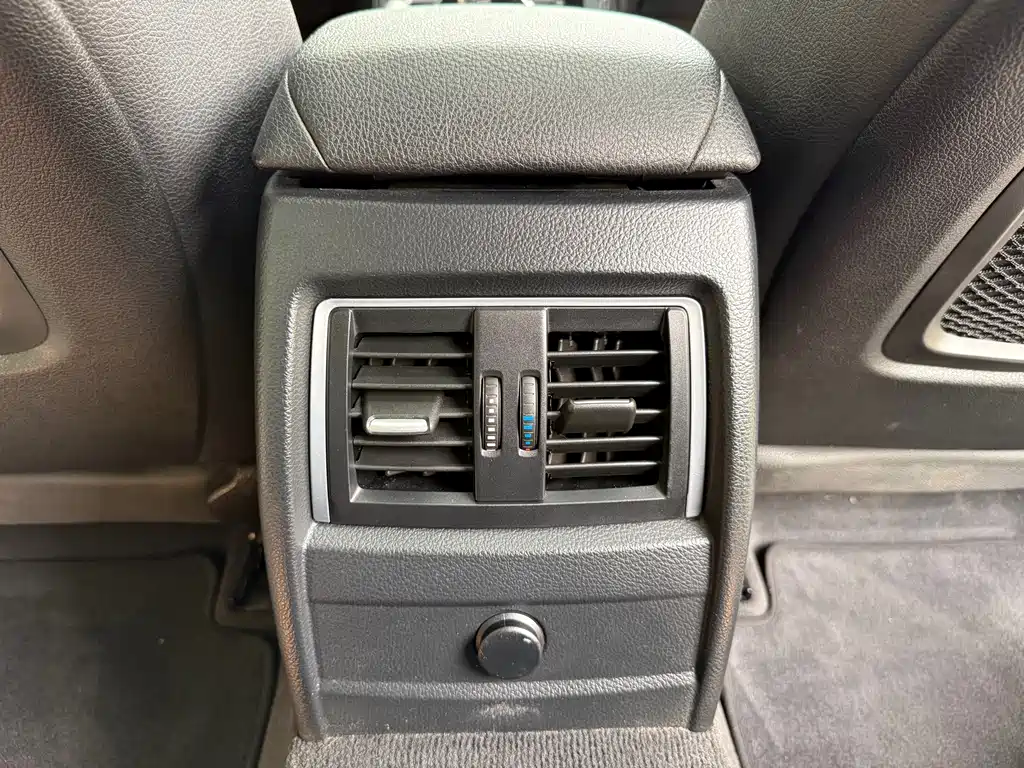 BMW 3 Series — миниатюра 6