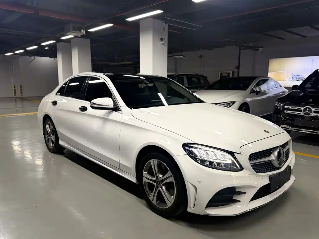 Mercedes-Benz C-Class — миниатюра 3