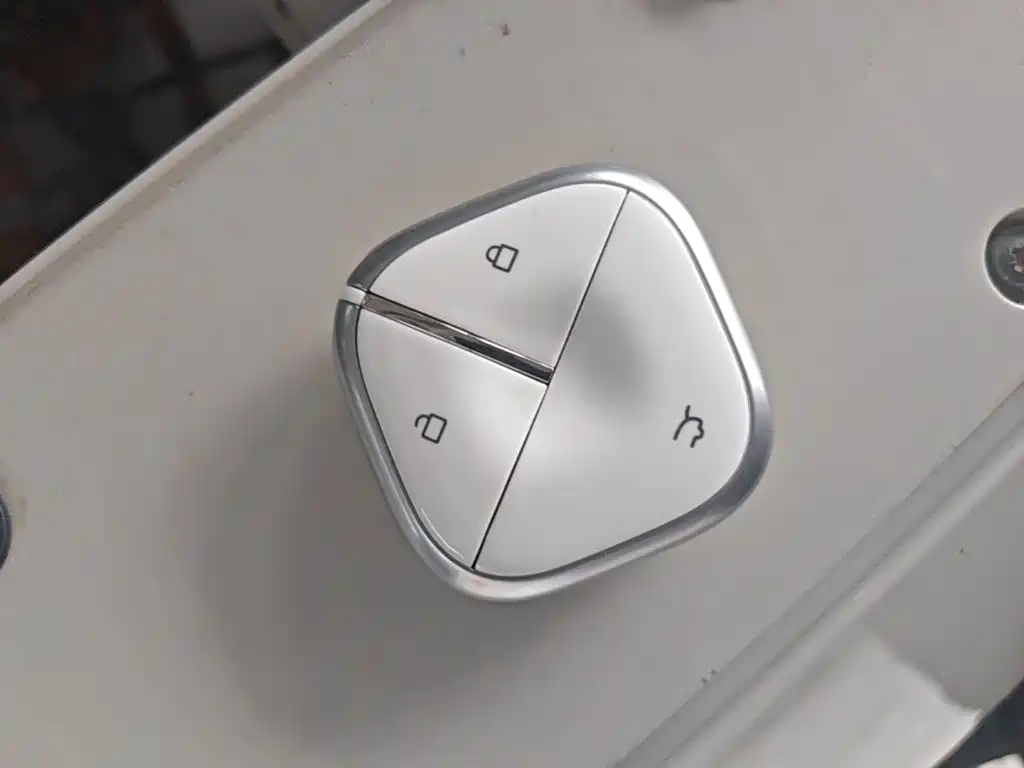Wuling MINIEV — миниатюра 9