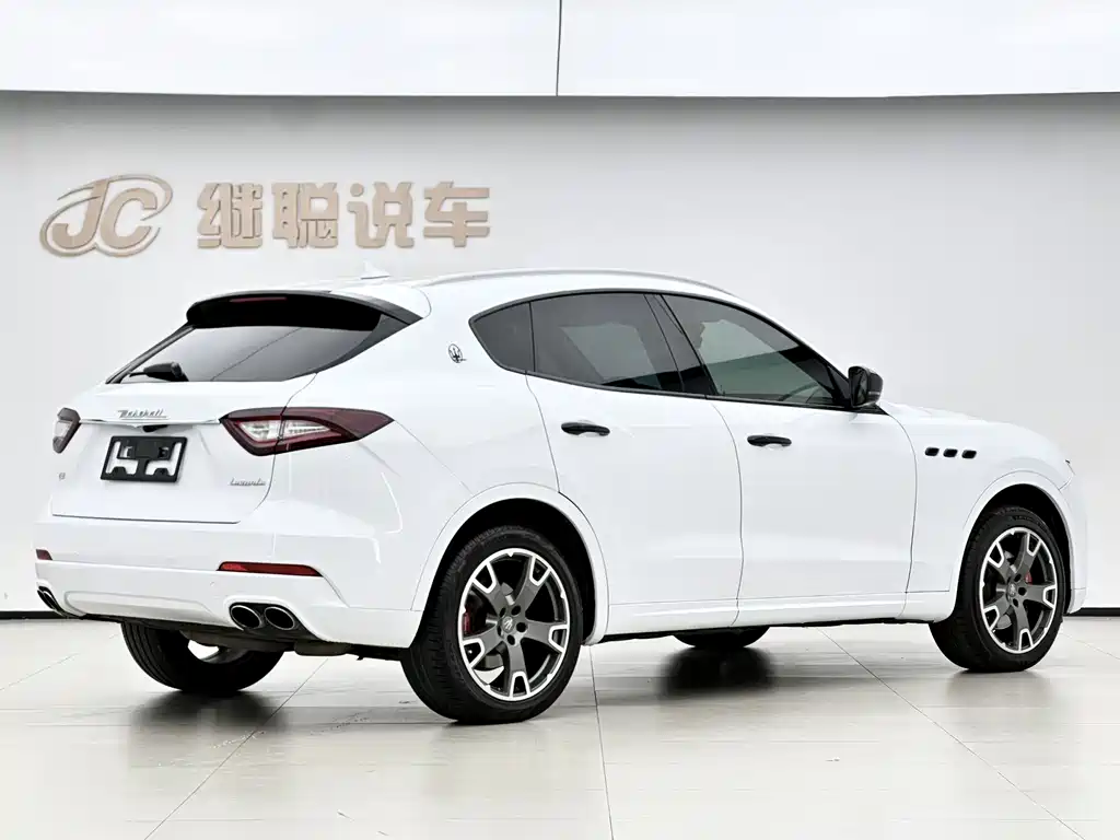 Maserati Levante — миниатюра 5