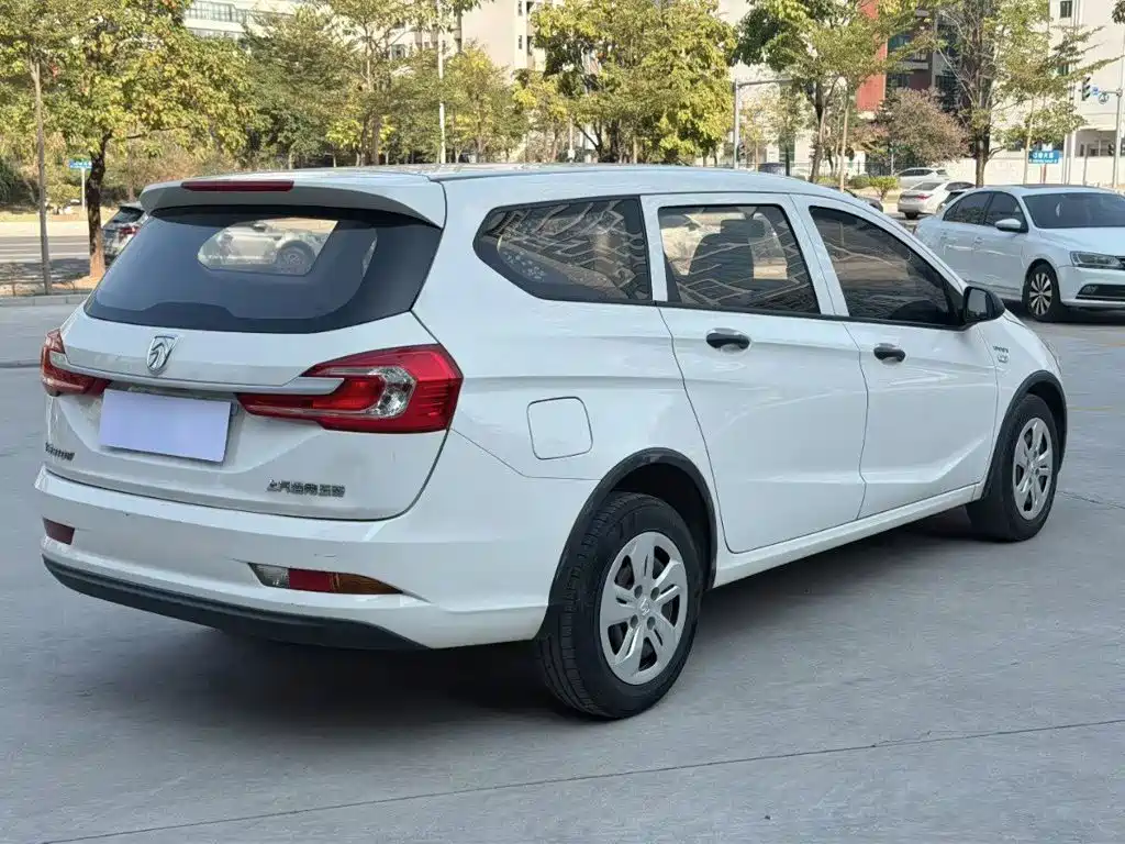 Baojun 310W — миниатюра 9