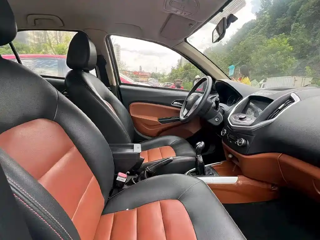 Geely King Kong — миниатюра 4