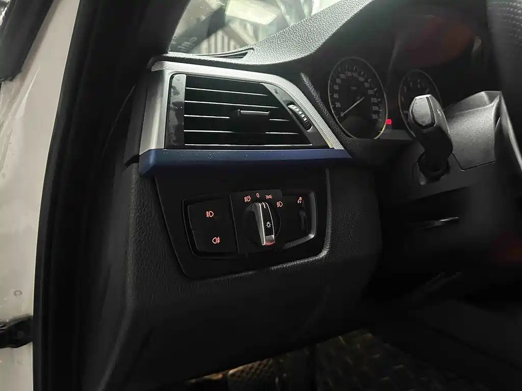BMW 4 Series — миниатюра 15