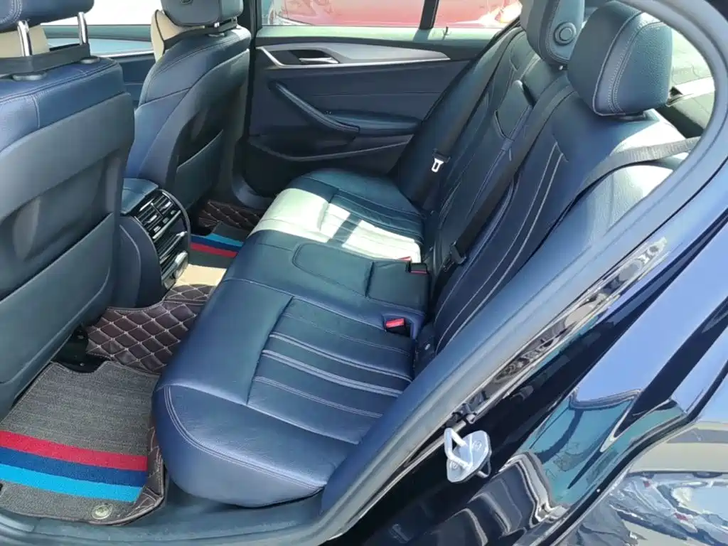 BMW 5 Series (Import) — миниатюра 17