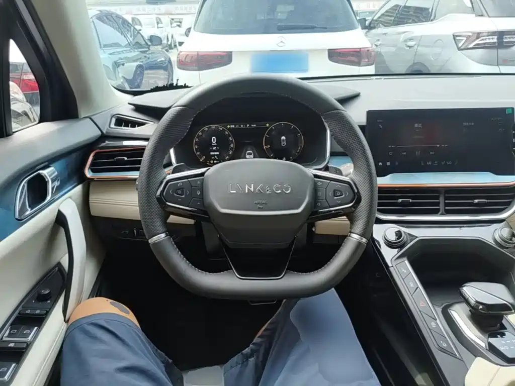 Lynk & Co 06 — миниатюра 11