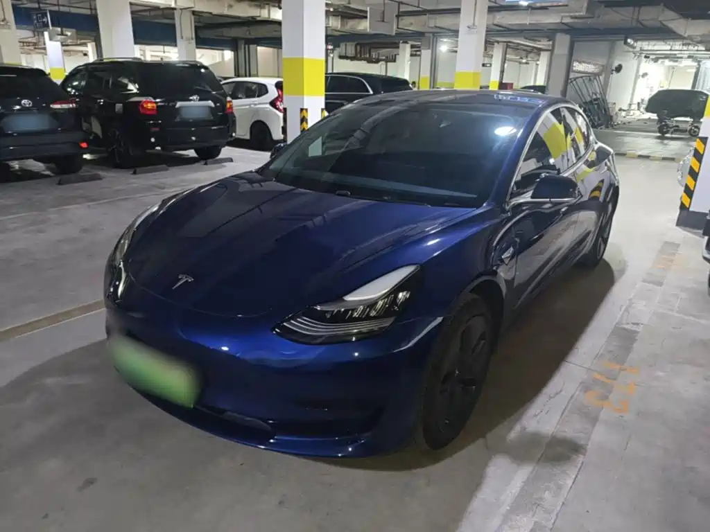 Tesla Model 3 — миниатюра 2