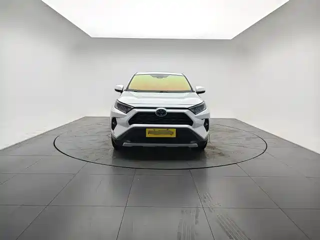 Toyota RAV4 — миниатюра 2