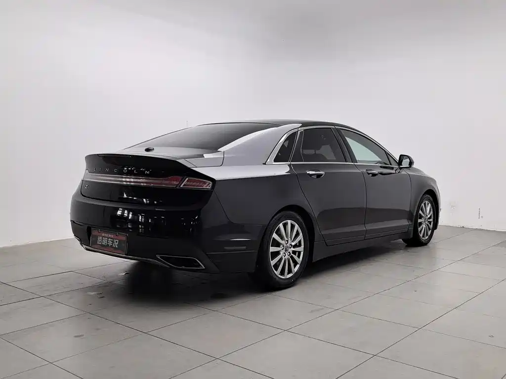 Lincoln MKZ — миниатюра 2