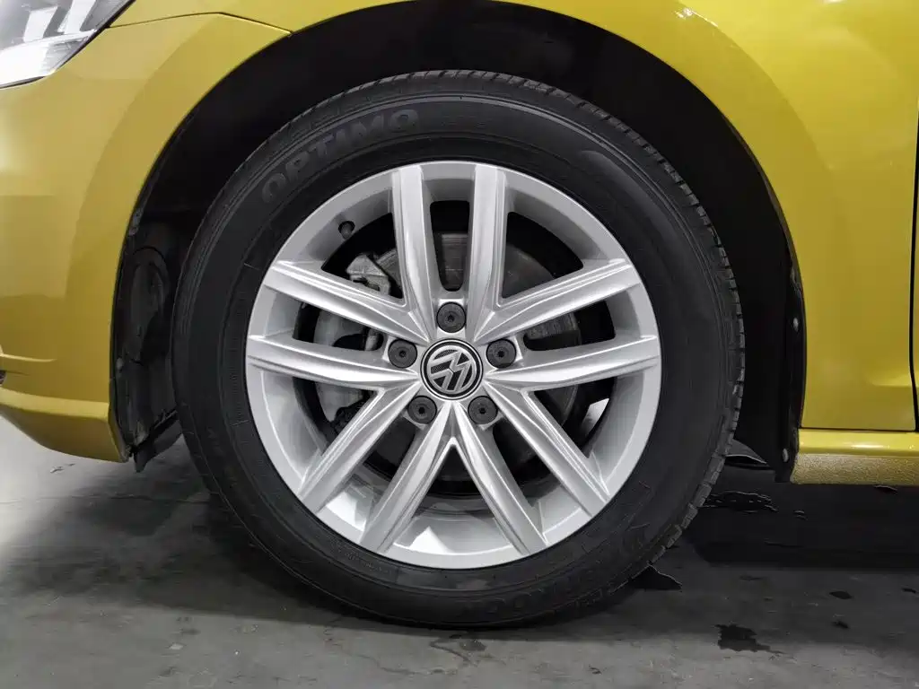 Volkswagen Golf — миниатюра 17