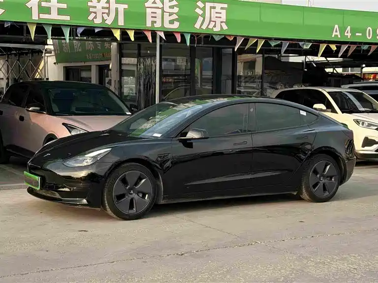 Tesla Model 3 — фотографии объявления, Фото 2