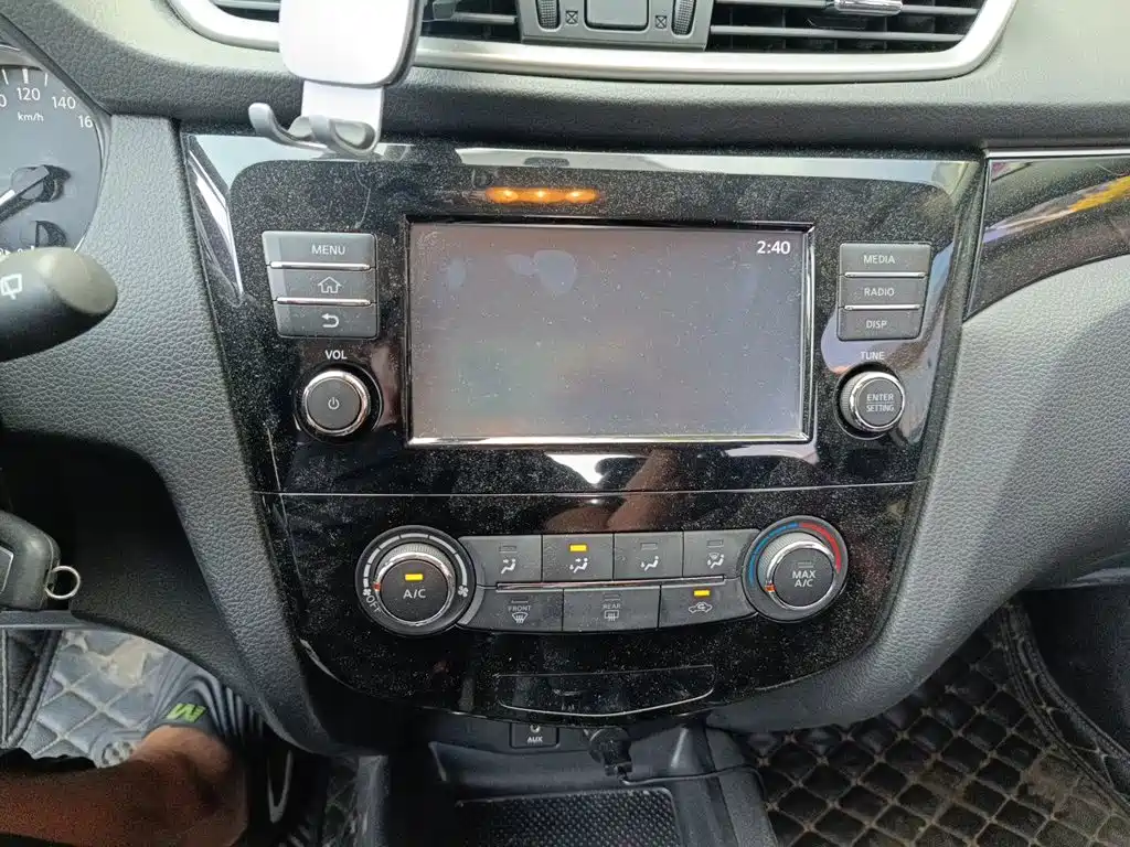 Nissan Qashqai — миниатюра 9