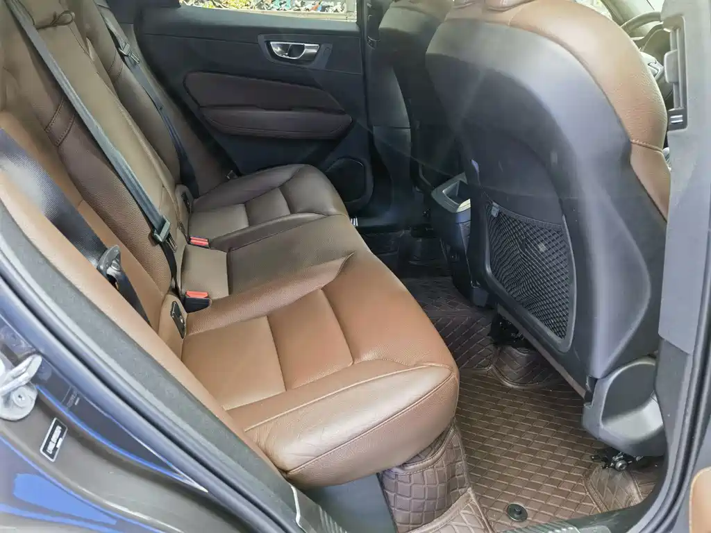 Volvo XC60 — миниатюра 15