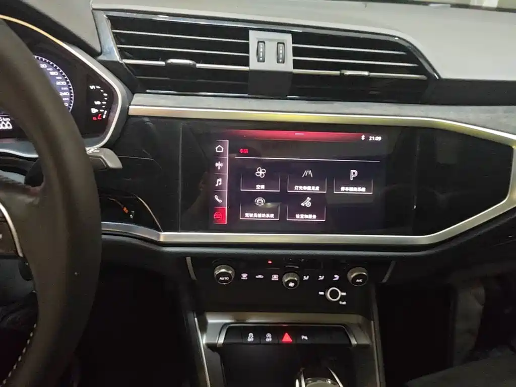 Audi Q3 — миниатюра 13