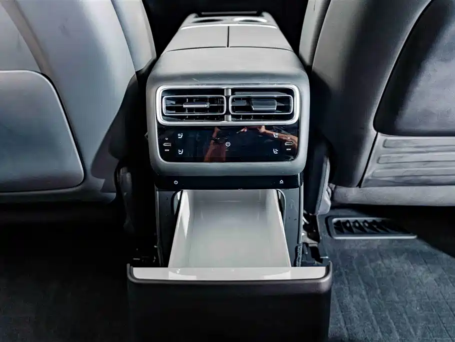 Li Auto Li L7 — миниатюра 23