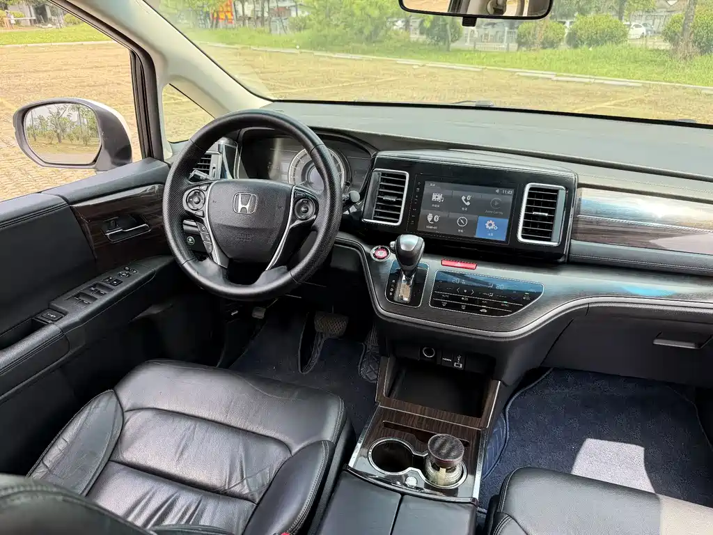 Honda Elysion — миниатюра 7