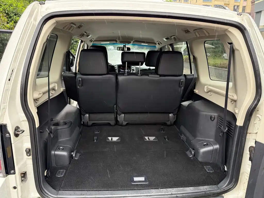 Mitsubishi Pajero (Import) — миниатюра 10