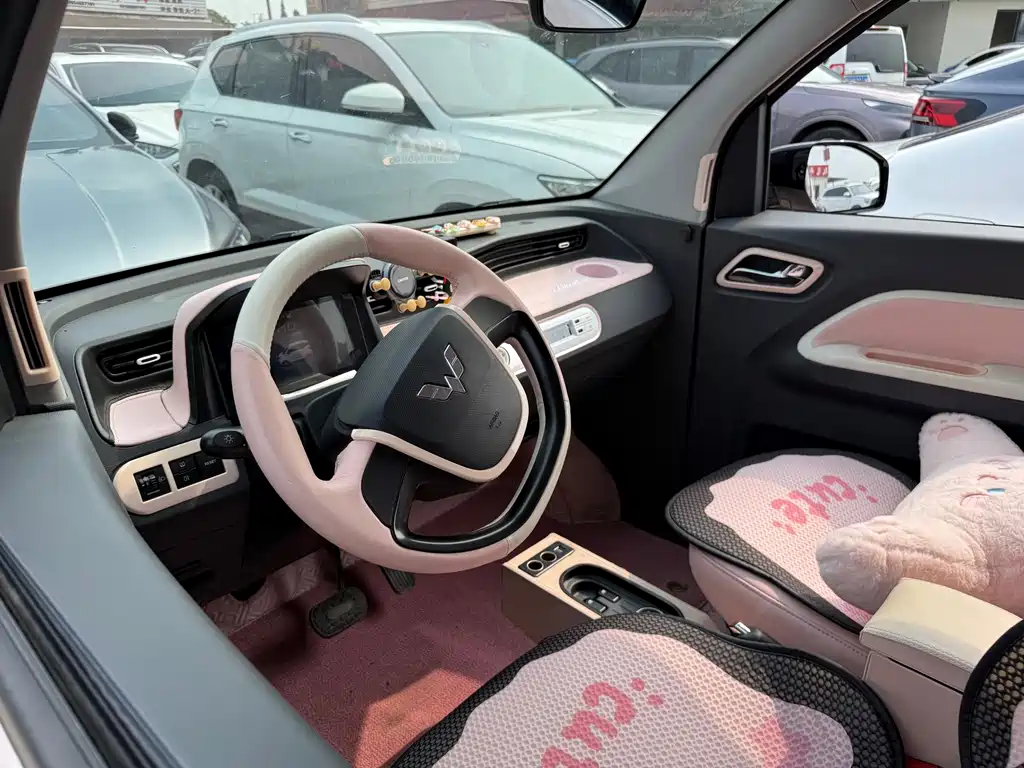 Wuling MINIEV — миниатюра 3
