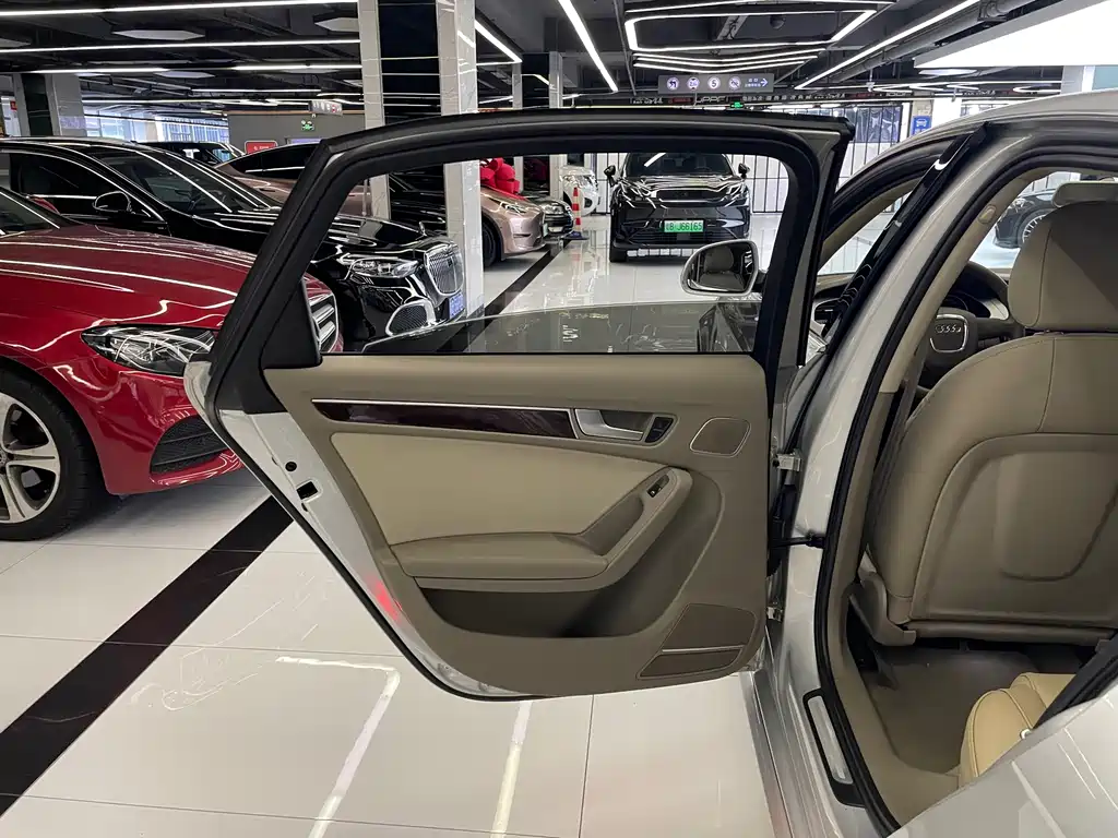 Audi A4L — миниатюра 39