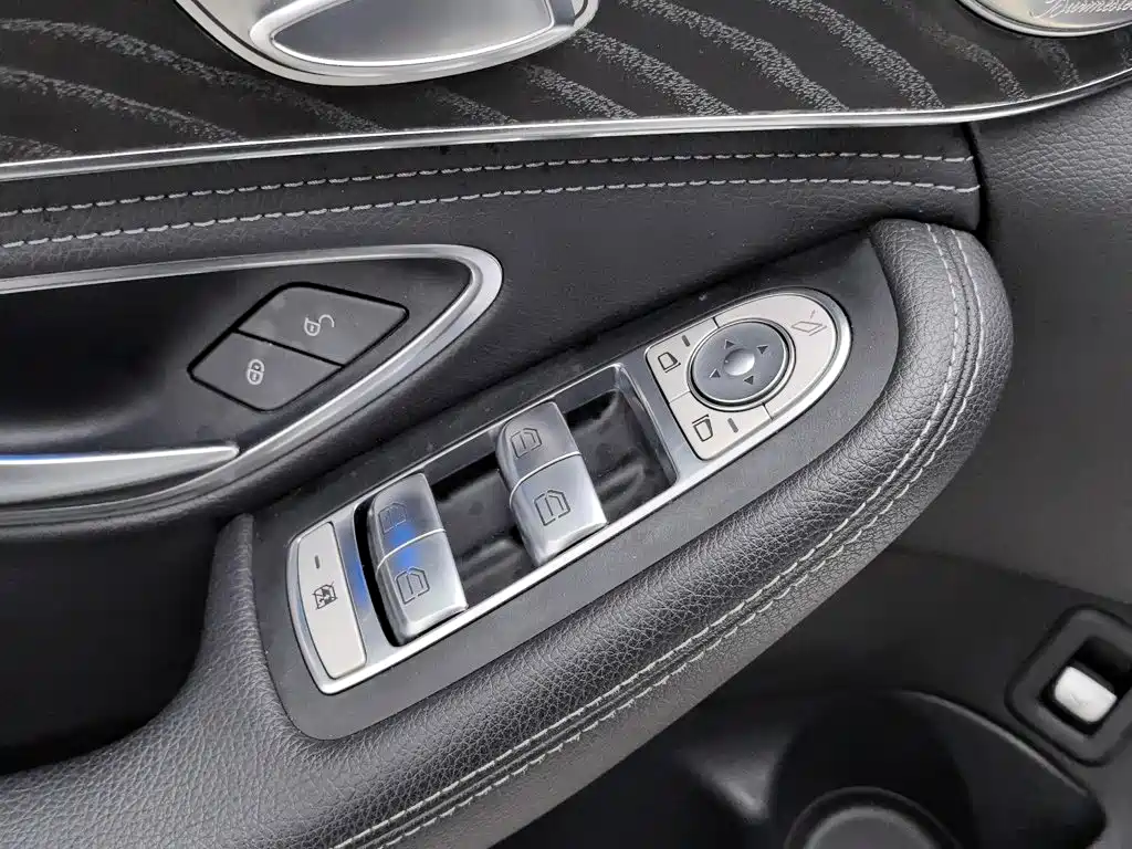 Mercedes-Benz C-Class (Import) — миниатюра 9